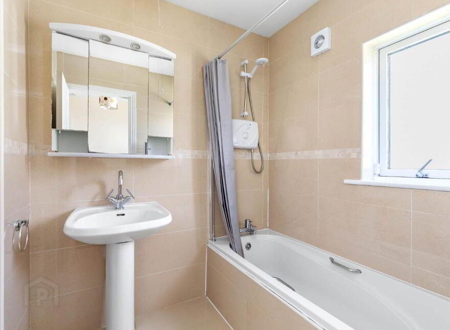10 Luttrellstown Grove, Castleknock, Castleknock, D15R9Y3