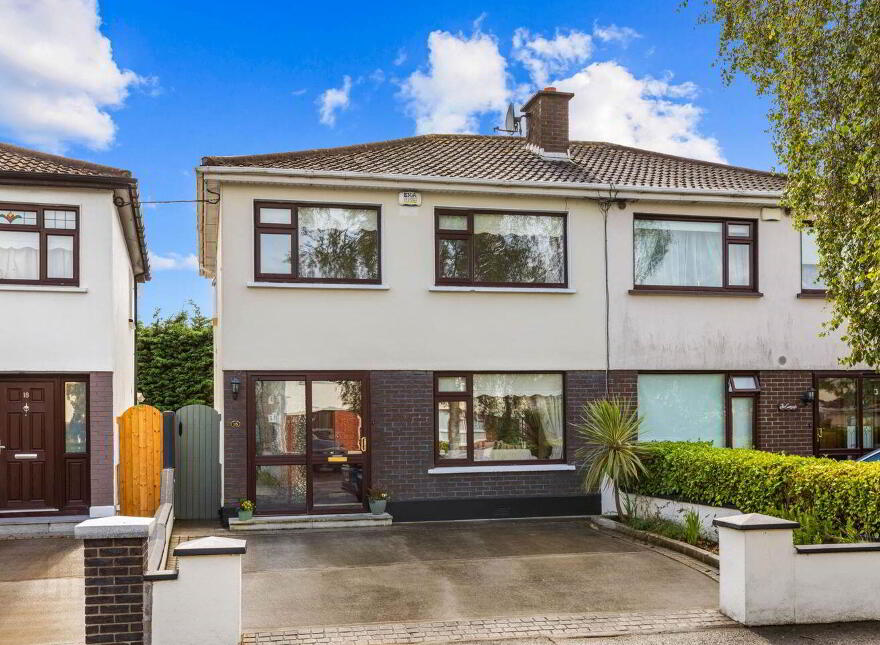 16 Castleknock Grove, Castleknock, Castleknock, D15EP63 photo