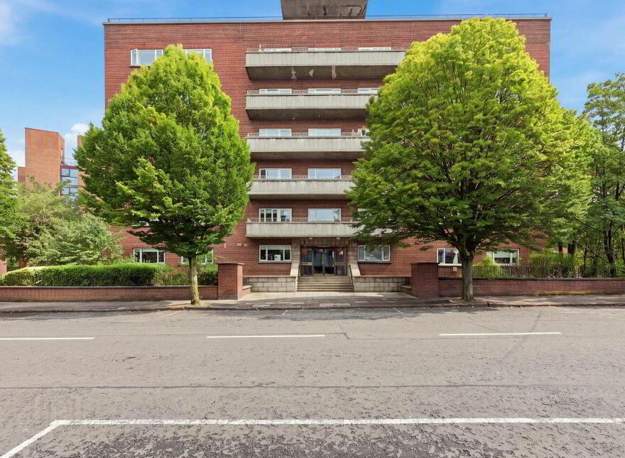 44 Cherry House, Mespil Estate, Sussex Road, Ballsbridge, D04A527 photo
