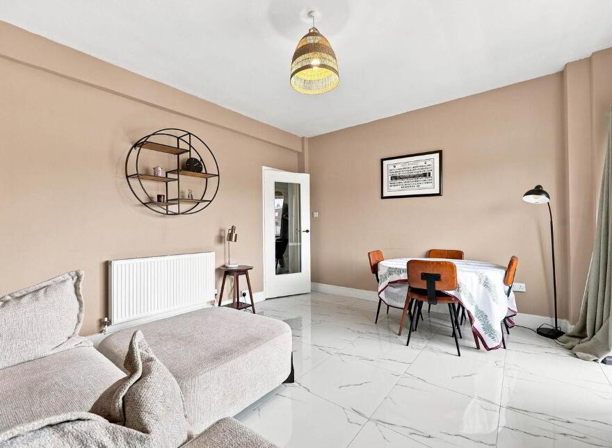 44 Cherry House, Mespil Estate, Sussex Road, Ballsbridge, D04A527