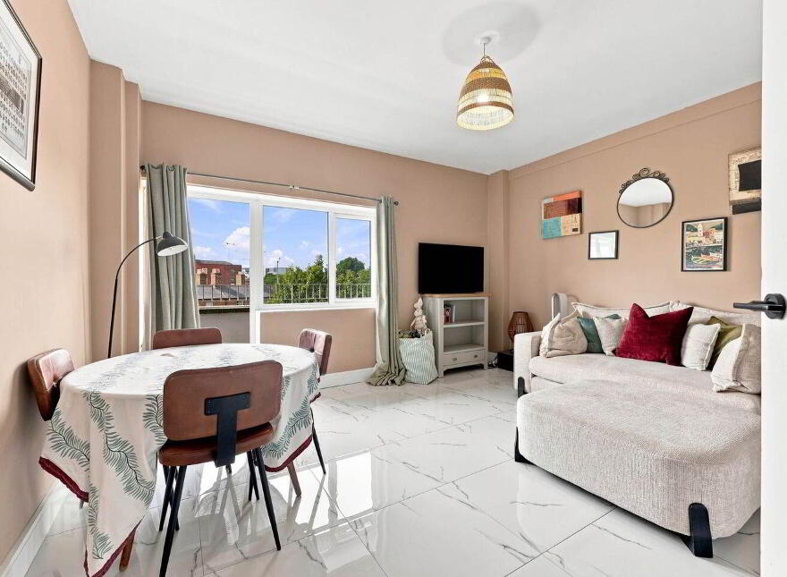 44 Cherry House, Mespil Estate, Sussex Road, Ballsbridge, D04A527