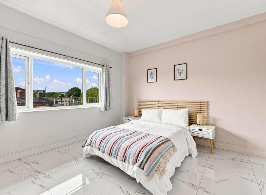 44 Cherry House, Mespil Estate, Sussex Road, Ballsbridge, D04A527