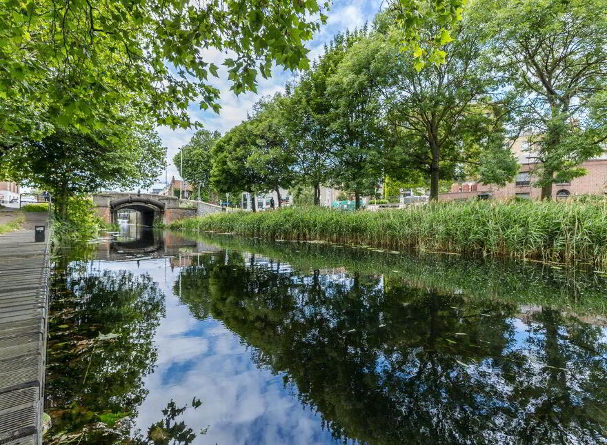 44 Cherry House, Mespil Estate, Sussex Road, Ballsbridge, D04A527
