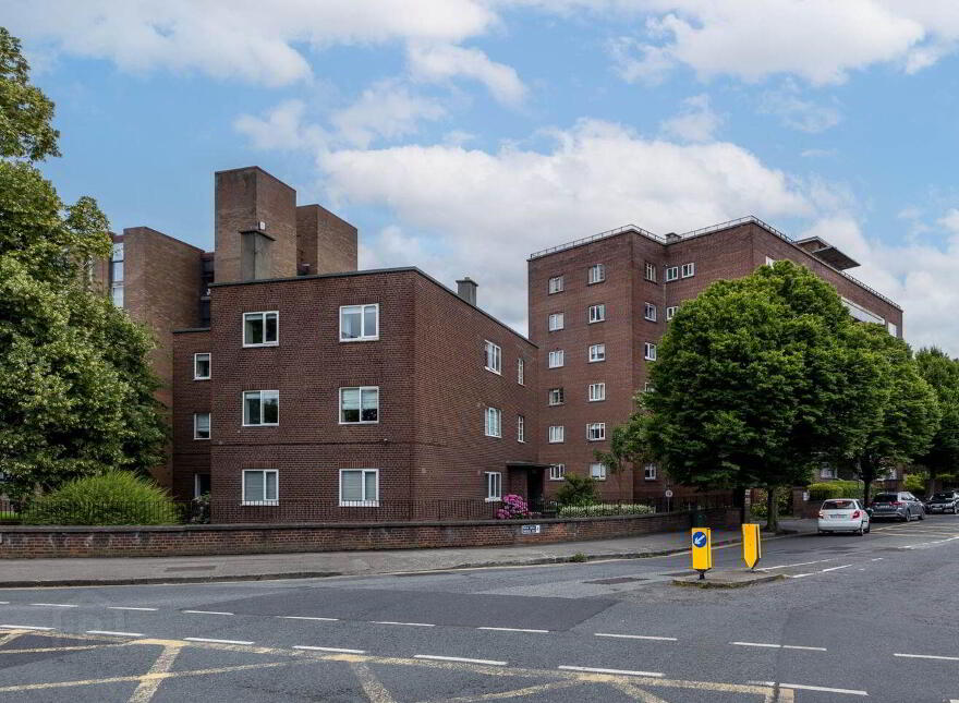 44 Cherry House, Mespil Estate, Sussex Road, Ballsbridge, D04A527