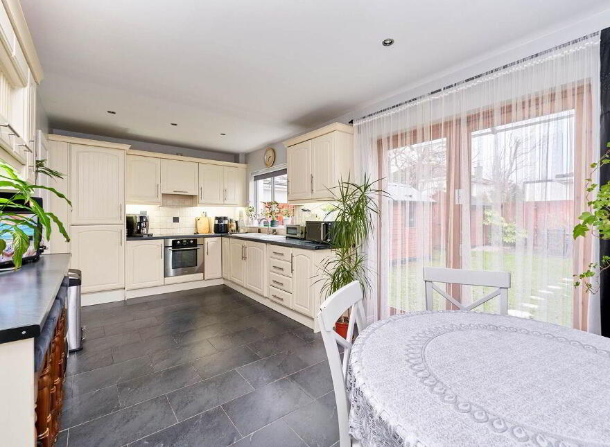 2 Riverwood Lawn, Castleknock, Castleknock, D15H9V4