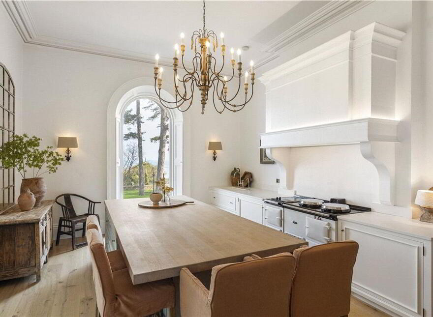 Mentone, Marino Avenue East, Killiney, A96FW42
