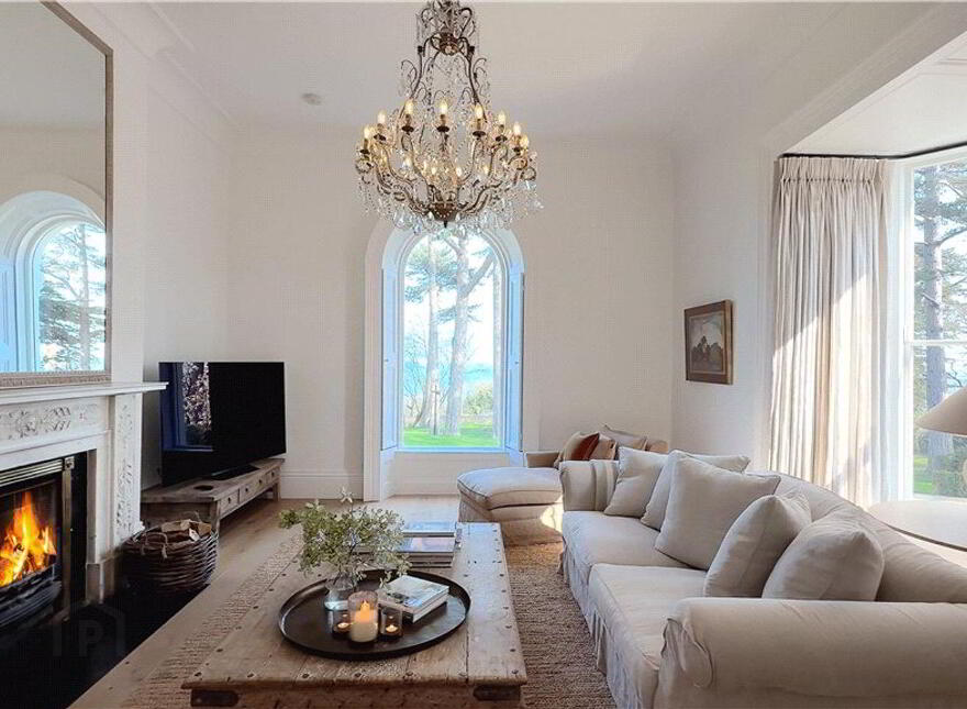 Mentone, Marino Avenue East, Killiney, A96FW42