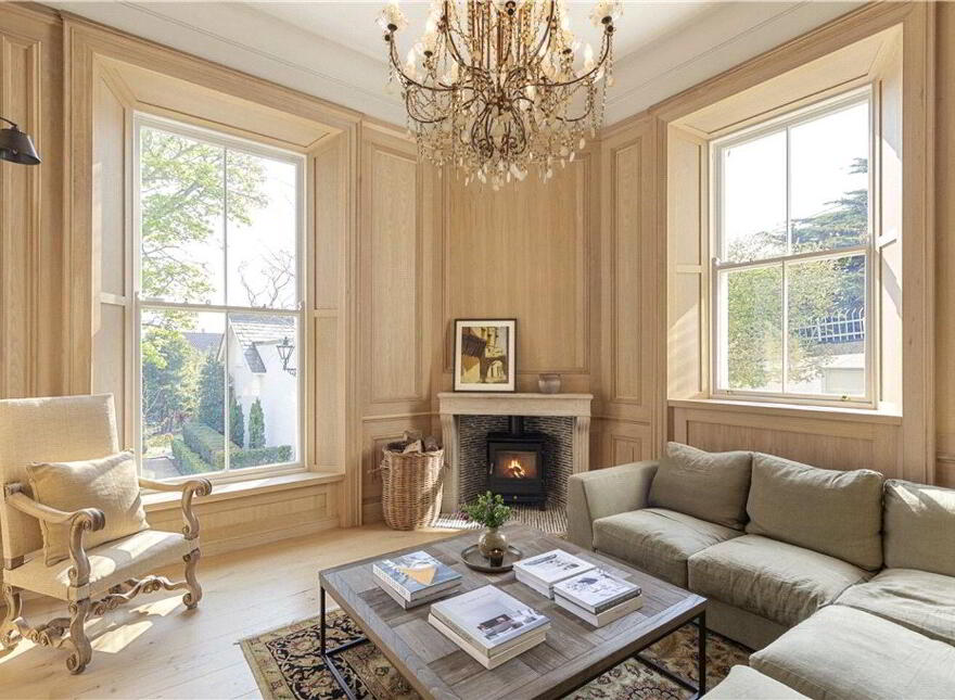 Mentone, Marino Avenue East, Killiney, A96FW42