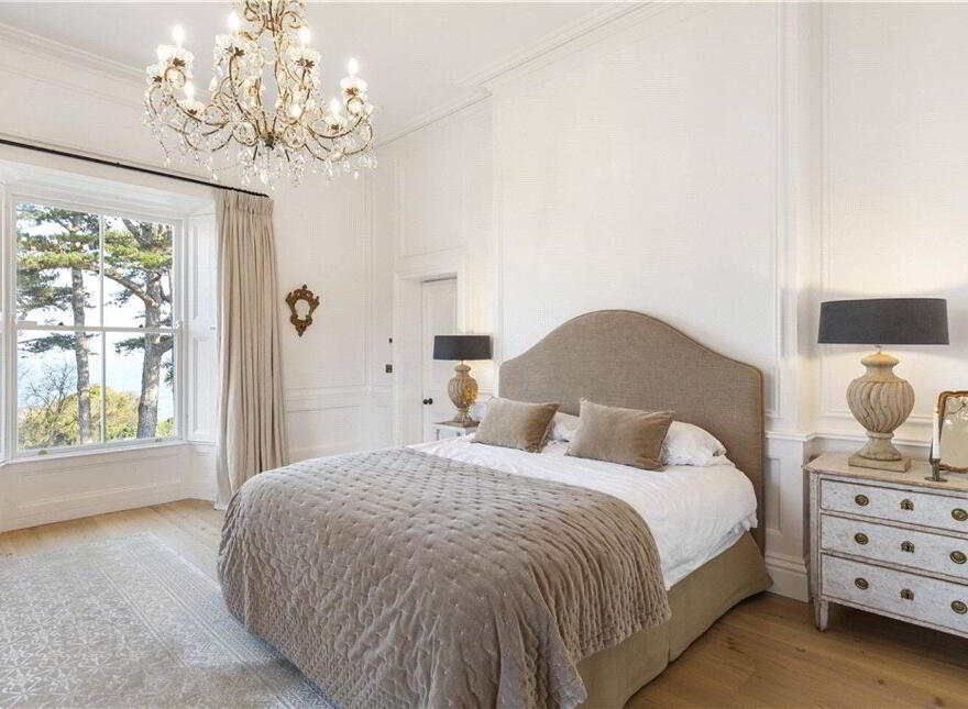 Mentone, Marino Avenue East, Killiney, A96FW42