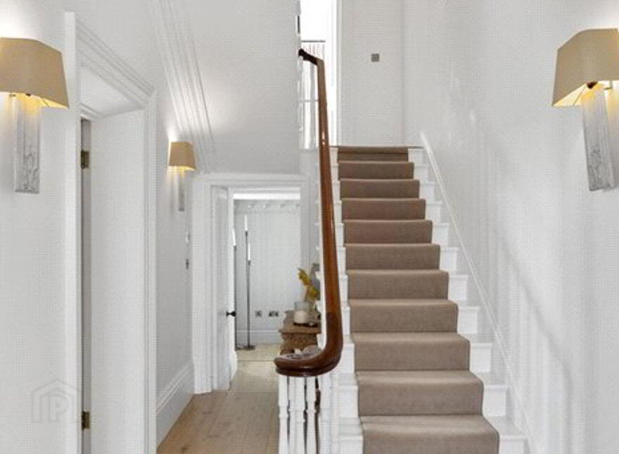 Mentone, Marino Avenue East, Killiney, A96FW42