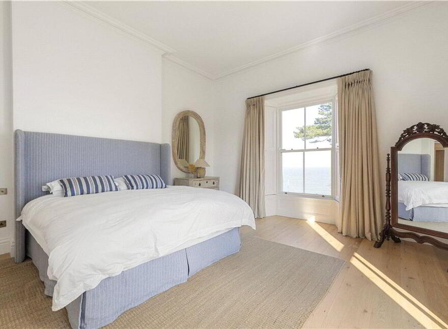 Mentone, Marino Avenue East, Killiney, A96FW42