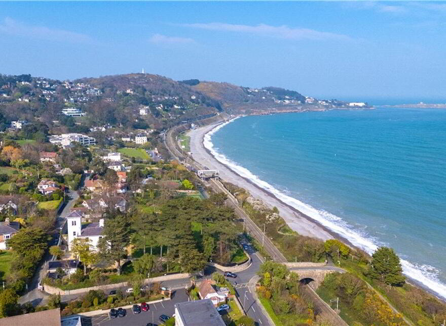 Mentone, Marino Avenue East, Killiney, A96FW42