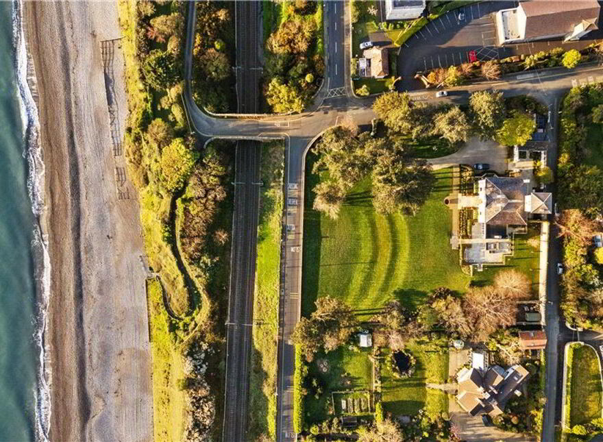 Mentone, Marino Avenue East, Killiney, A96FW42