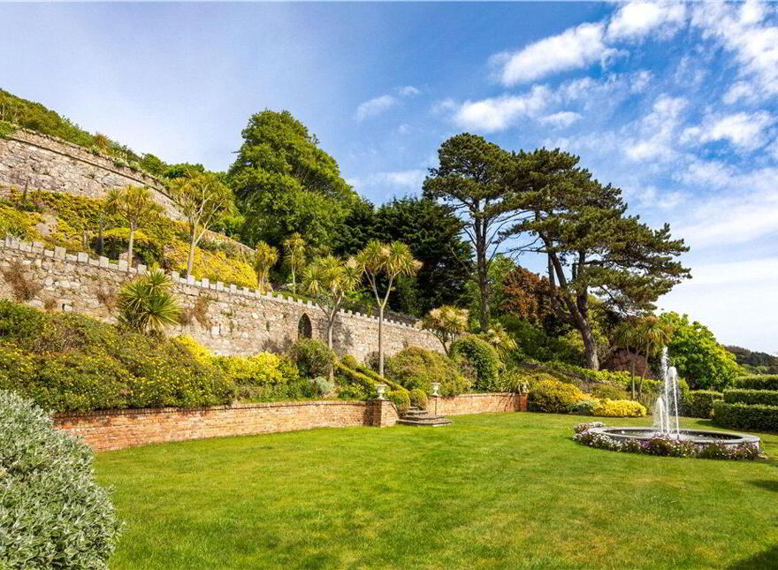 Mount Mapas House, Victoria Road, Killiney, A96X258