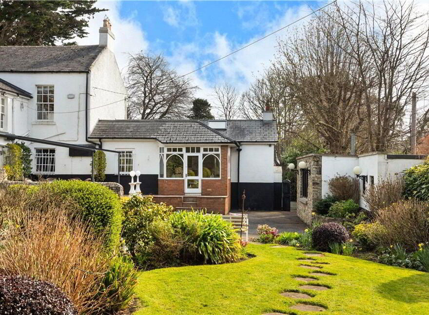 Larkfield, Church Road, Killiney, A96E928