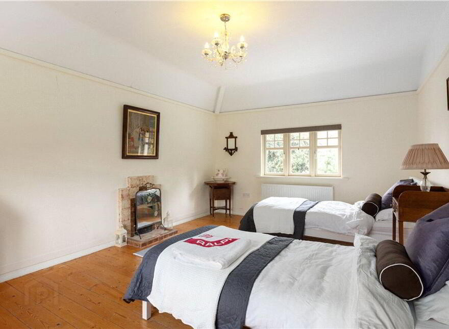 Coolroe, The Woods, Ballinclea Road, Killiney, A96X052