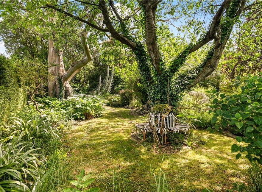 Mornington, Saval Park Road, Dalkey, A96D293