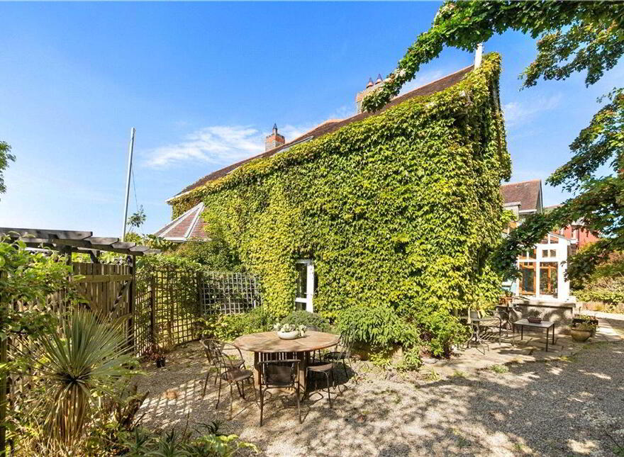 Mornington, Saval Park Road, Dalkey, A96D293
