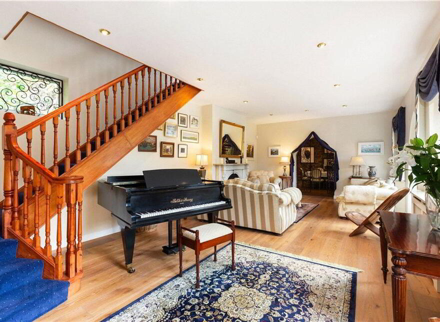 Avondale, Seafield Road, Killiney, A96K236