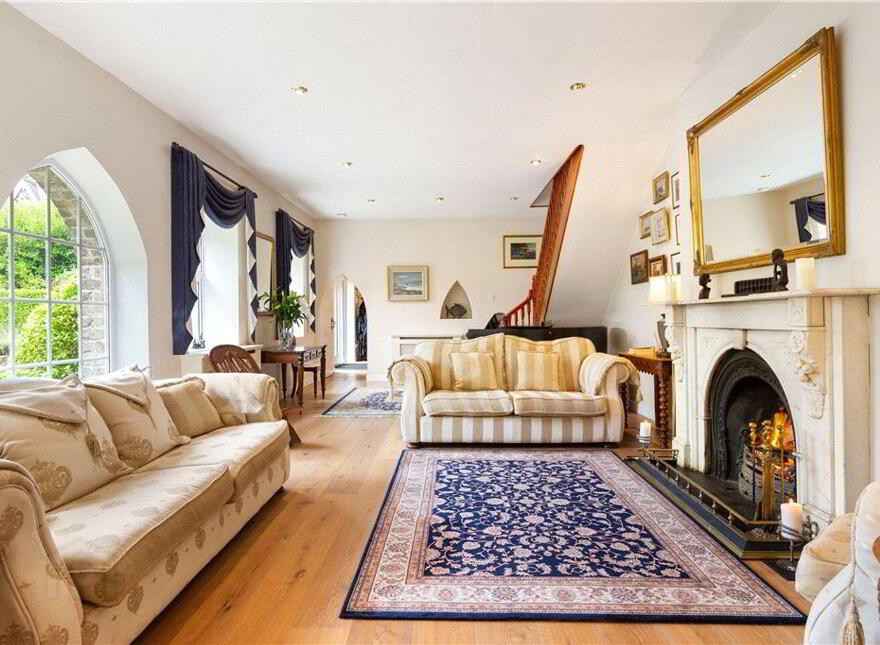 Avondale, Seafield Road, Killiney, A96K236