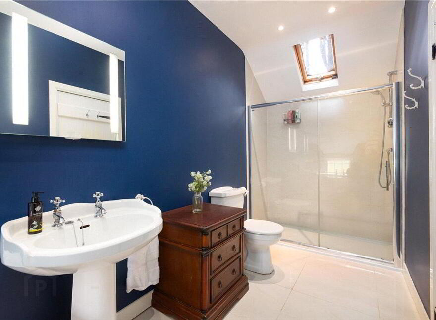 Avondale, Seafield Road, Killiney, A96K236