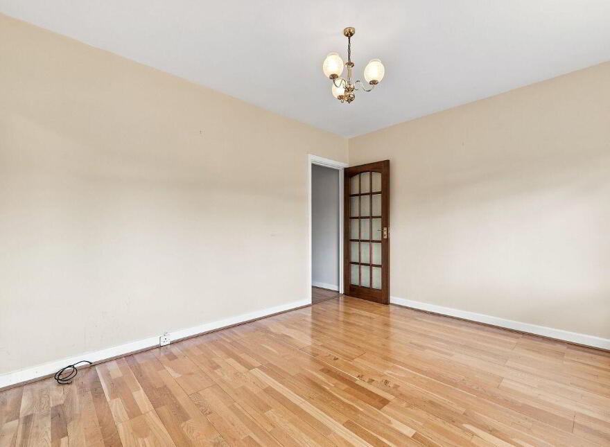 4 Albert College Park, Glasnevin, Glasnevin, D09N236