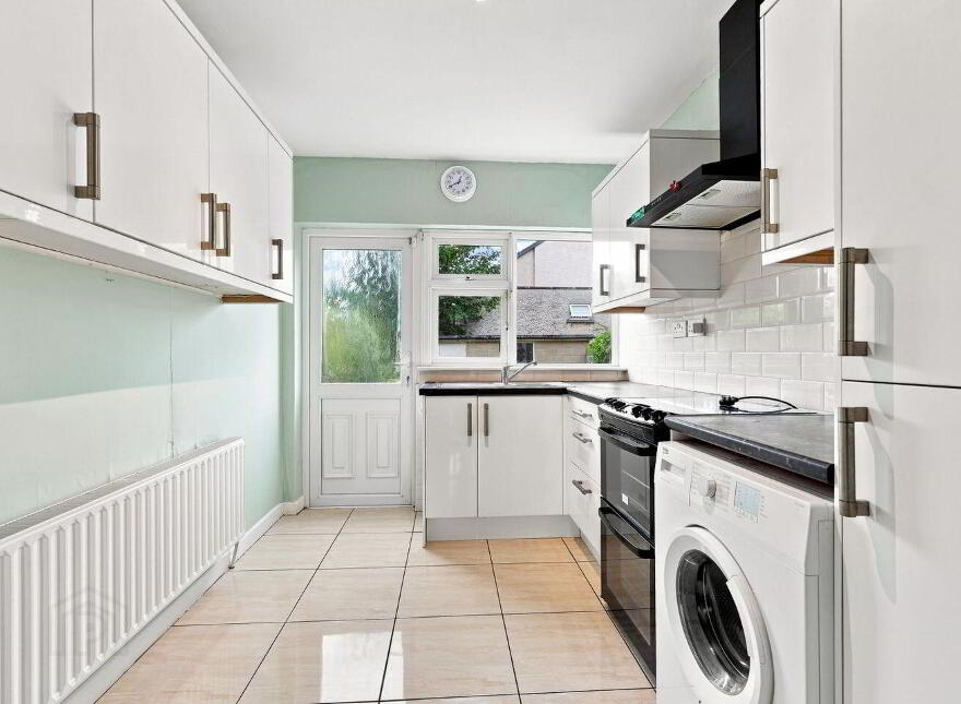 4 Albert College Park, Glasnevin, Glasnevin, D09N236