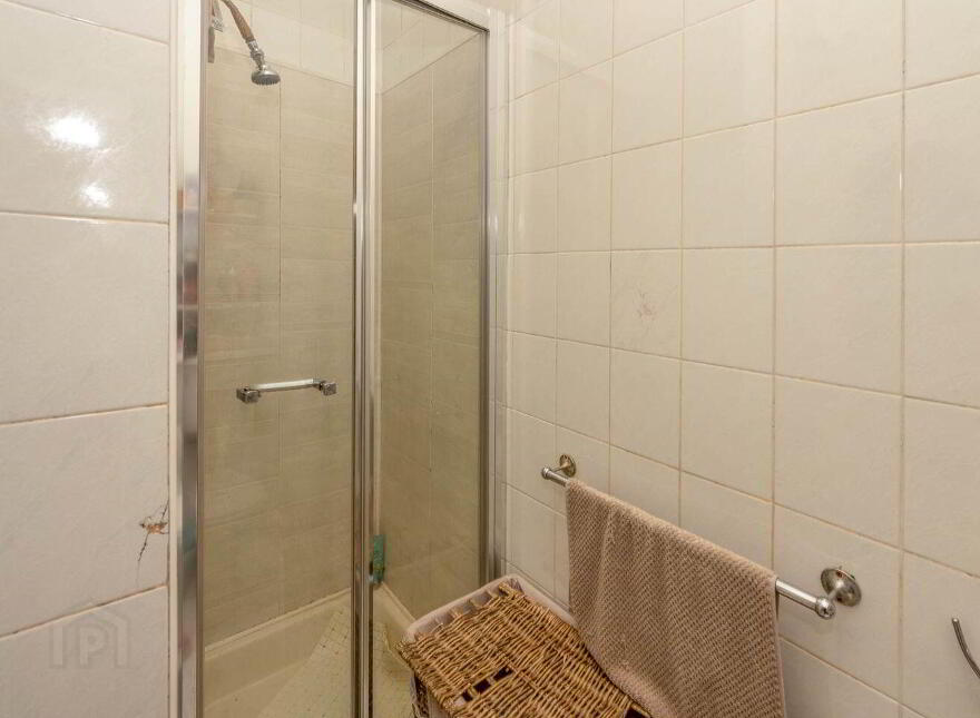 27 Cabra Park, Phibsborough, Phibsborough, D07NW01