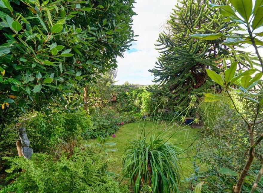 Windward, Sandycove Point, Sandycove, A96YD90