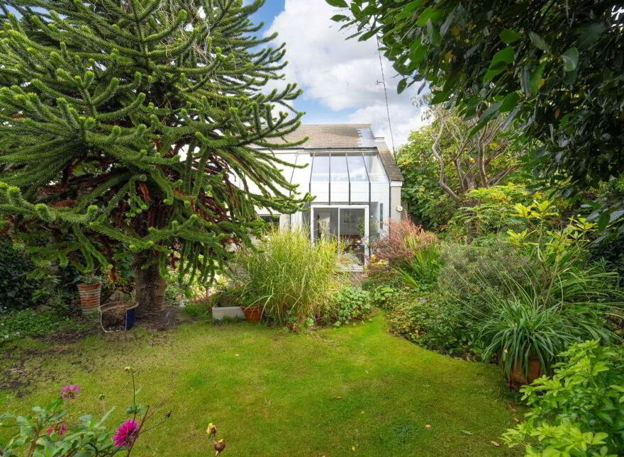 Windward, Sandycove Point, Sandycove, A96YD90
