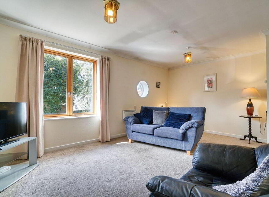 2 Ballygihen, Sandycove Road, Sandycove, A96WR82