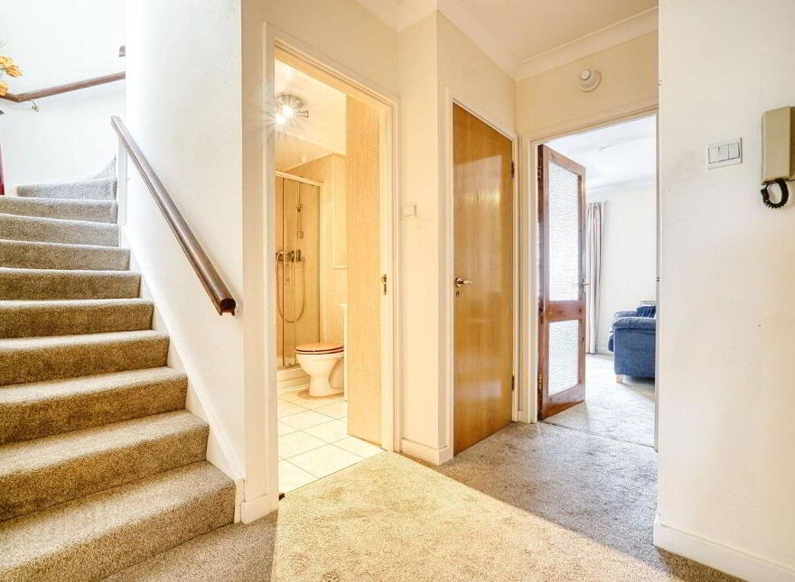 2 Ballygihen, Sandycove Road, Sandycove, A96WR82