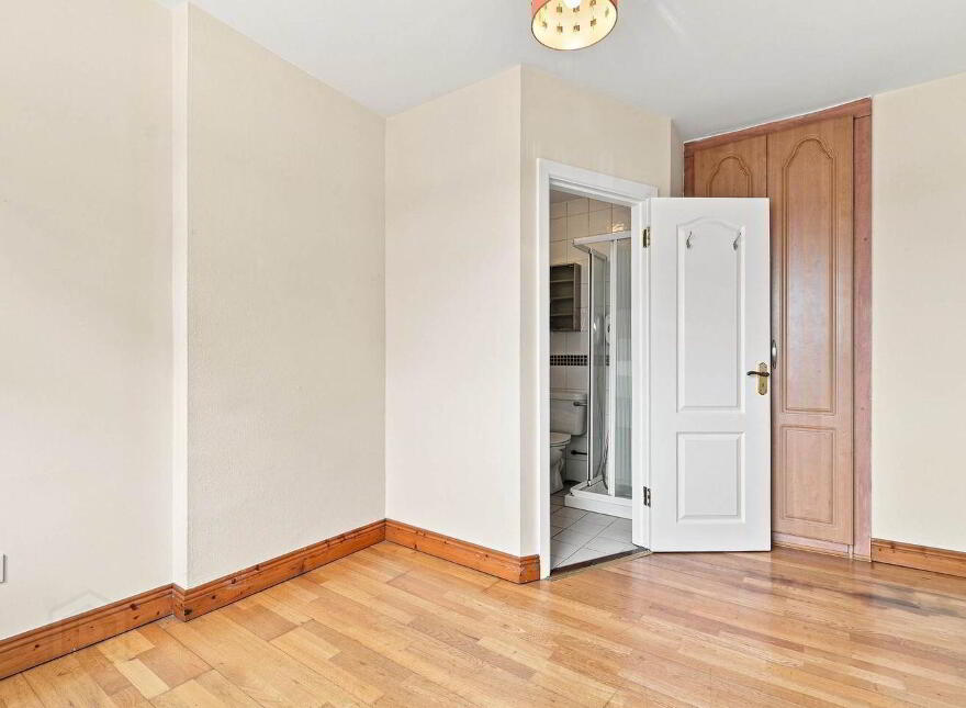 97 Woodview Heights, Lucan, K78W2K5