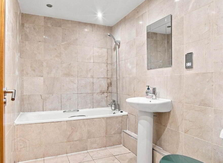 Apt 6, Block A1 Louisa Park, Station Road, Leixlip, W23PP8H