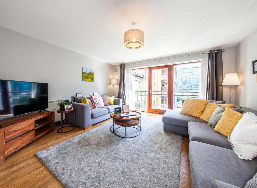 Apt 273, Block E, Castleforbes Square, IFSC, Ifsc, D01CC43
