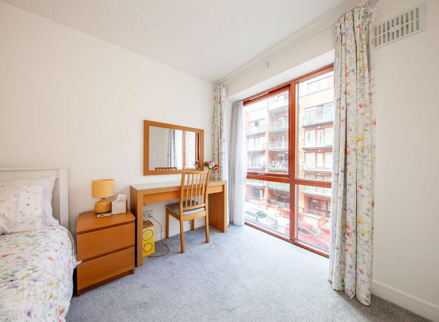 Apt 273, Block E, Castleforbes Square, IFSC, Ifsc, D01CC43