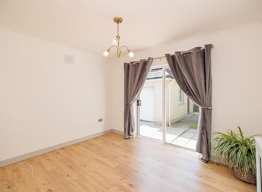 'Post Knott', No. 4 Oaklawns, Paulstown, R95E628