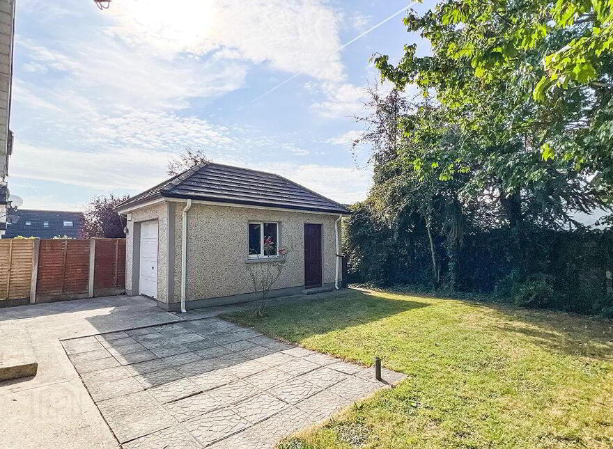 'Post Knott', No. 4 Oaklawns, Paulstown, R95E628
