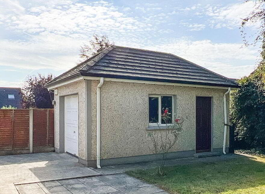 'Post Knott', No. 4 Oaklawns, Paulstown, R95E628
