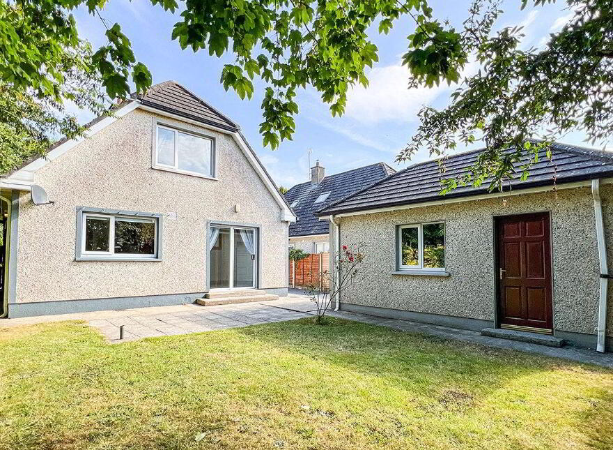 'Post Knott', No. 4 Oaklawns, Paulstown, R95E628
