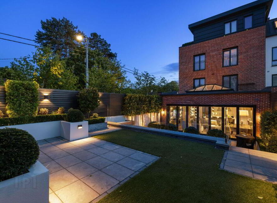 1 The Terrace, Westminster Road, Foxrock, Foxrock, D18V10E