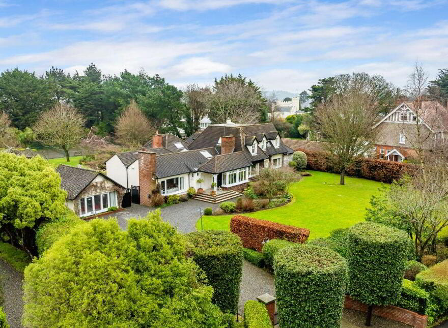 Moorea, Kerrymount Avenue, Foxrock, Foxrock, D18Y1X9