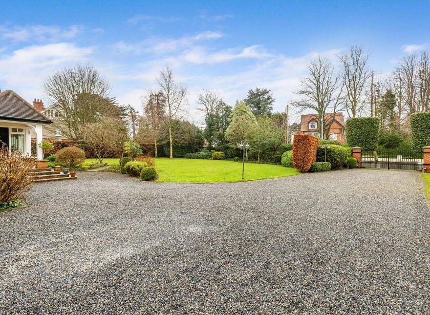 Moorea, Kerrymount Avenue, Foxrock, Foxrock, D18Y1X9