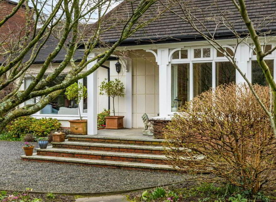 Moorea, Kerrymount Avenue, Foxrock, Foxrock, D18Y1X9