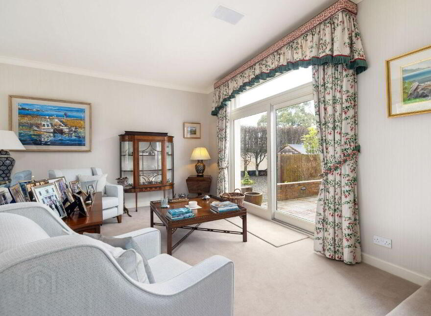 Moorea, Kerrymount Avenue, Foxrock, Foxrock, D18Y1X9