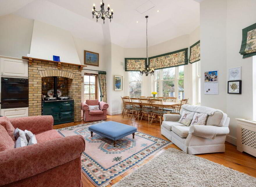 Moorea, Kerrymount Avenue, Foxrock, Foxrock, D18Y1X9