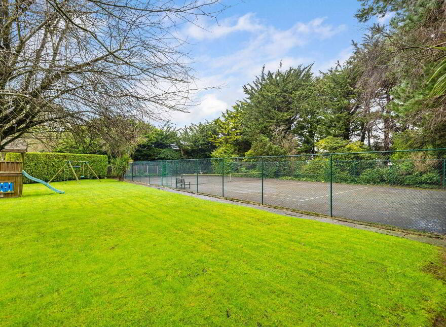 Moorea, Kerrymount Avenue, Foxrock, Foxrock, D18Y1X9