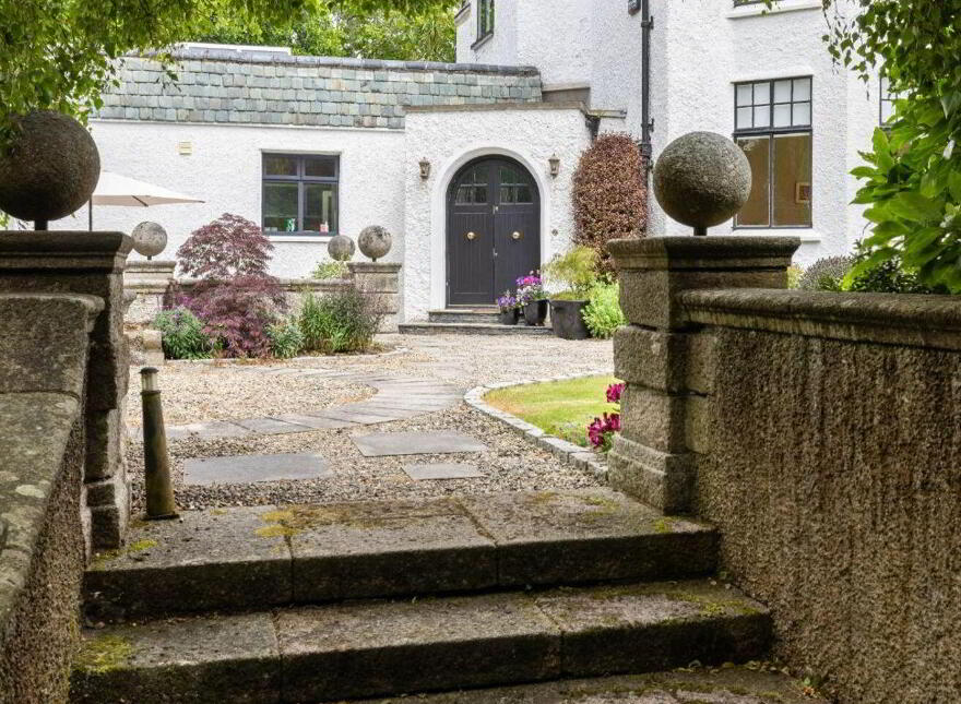 Kilteragh House, 6 Kilteragh Pines, Foxrock, Foxrock, D18K8Y2