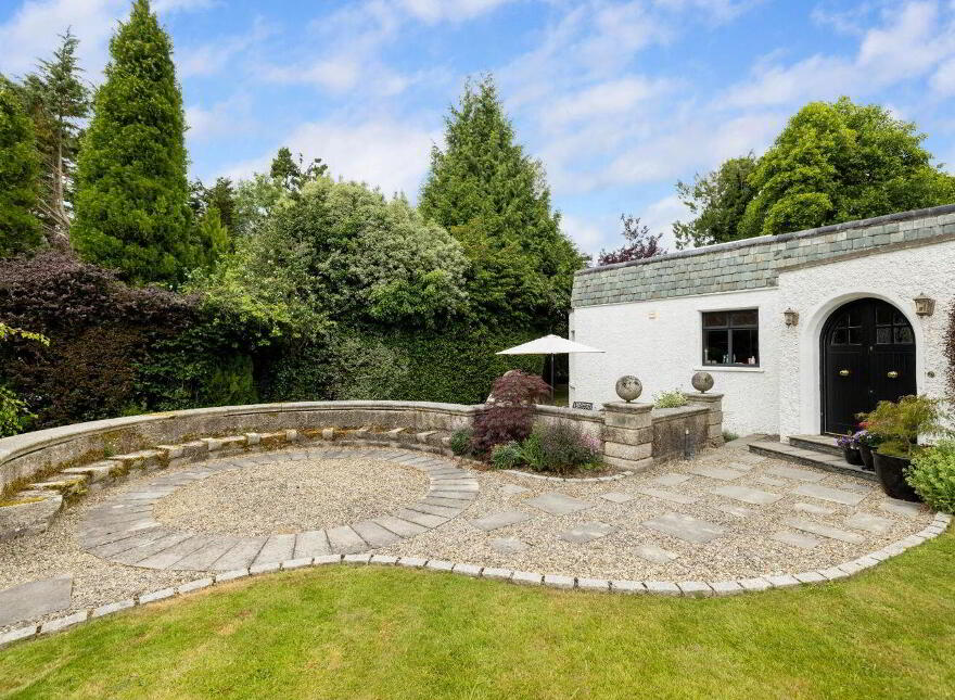 Kilteragh House, 6 Kilteragh Pines, Foxrock, Foxrock, D18K8Y2