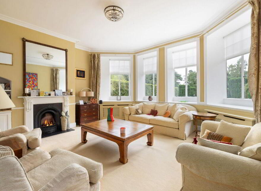 Kilteragh House, 6 Kilteragh Pines, Foxrock, Foxrock, D18K8Y2